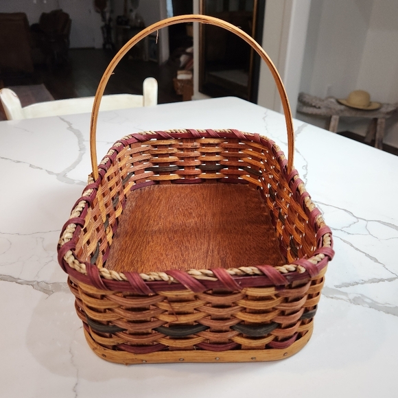 AMISH HANDMADE WOVEN BASKET IN REGENSBURG PENNSYLVANIA - Picture 2 of 6